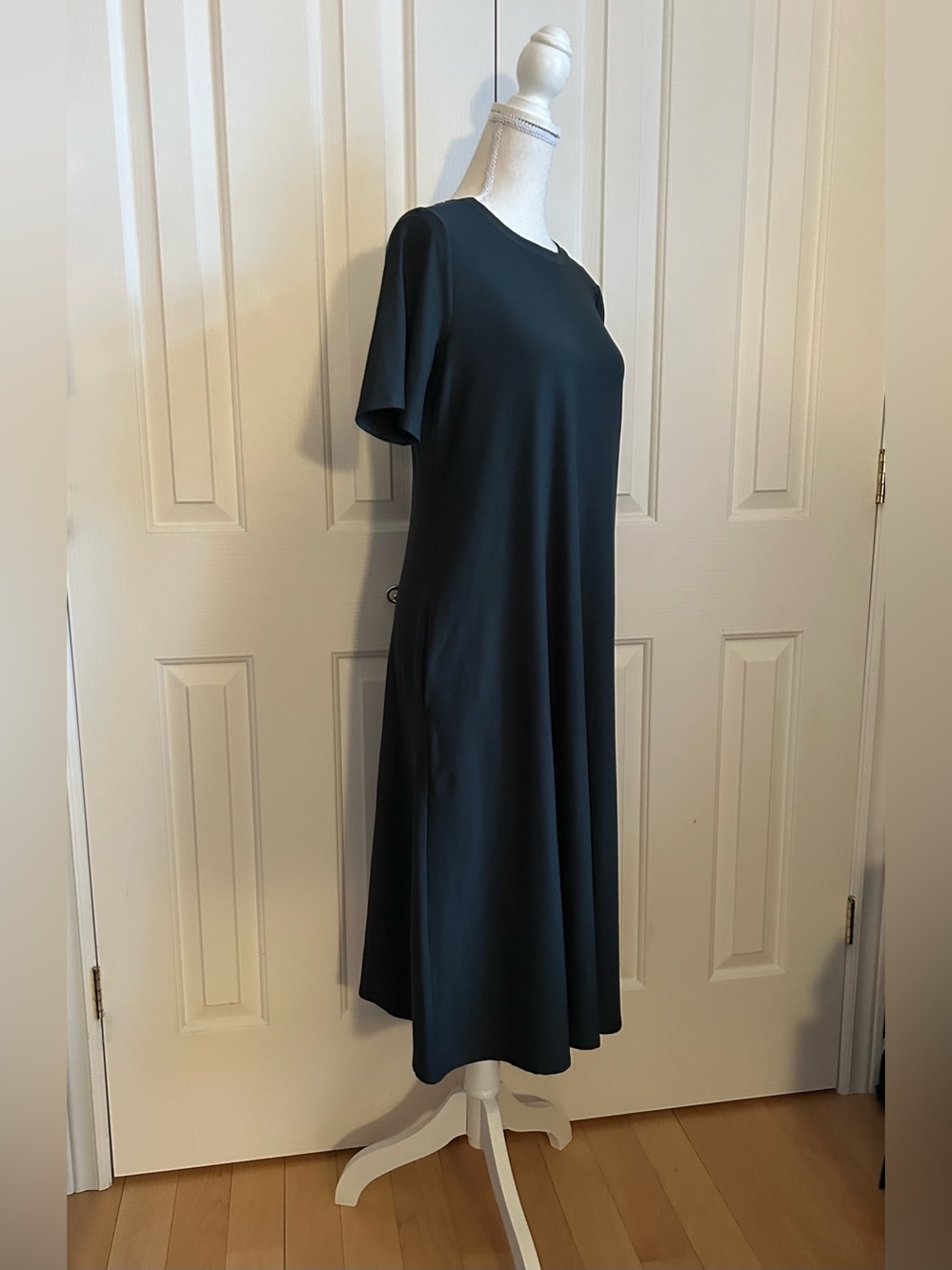 NWT EILEEN FISHER Short Sleeves Stretchable Maxi Dress, Dark Green, Size XS - Picture 3 of 6